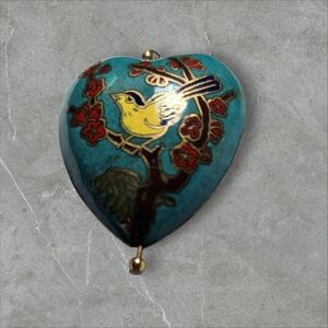 RARE FIND VINTAGE Heart-Shaped Cloisonne Enamel Bird PENDANT